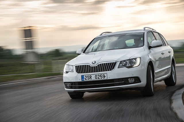 Skoda Superb Combi / Scout photo 17
