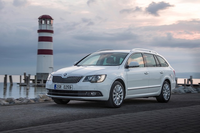 Skoda Superb Combi / Scout photo 19