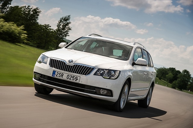 Skoda Superb Combi / Scout photo 22