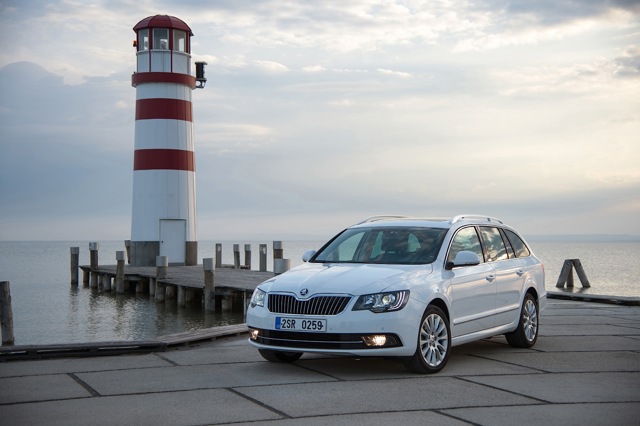 Skoda Superb Combi / Scout photo 26