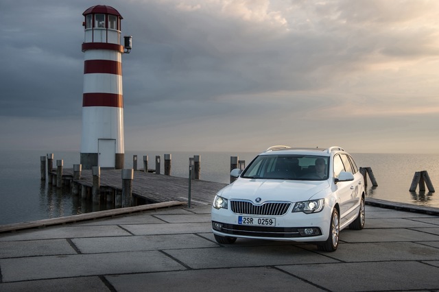 Skoda Superb Combi / Scout photo 27
