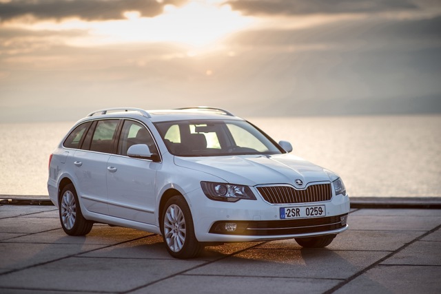 Skoda Superb Combi / Scout photo 29