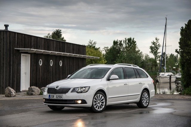 Skoda Superb Combi / Scout photo 35