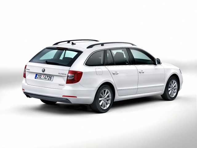 Skoda Superb Combi / Scout photo 38