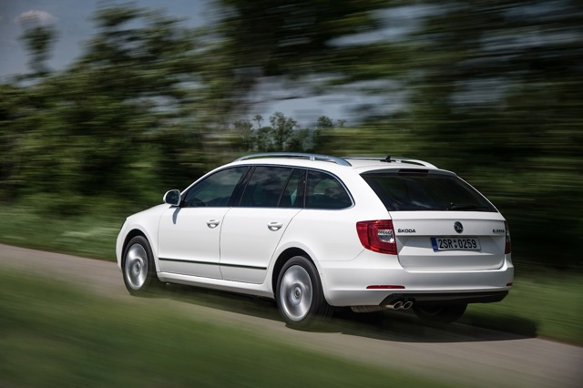 Skoda Superb Combi / Scout photo 42