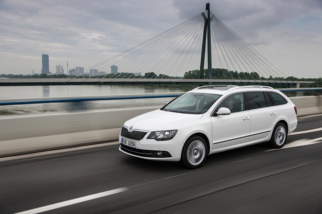 Skoda Superb Combi / Scout photo 43