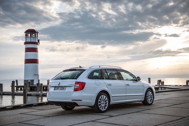 Skoda Superb Combi / Scout photo 45