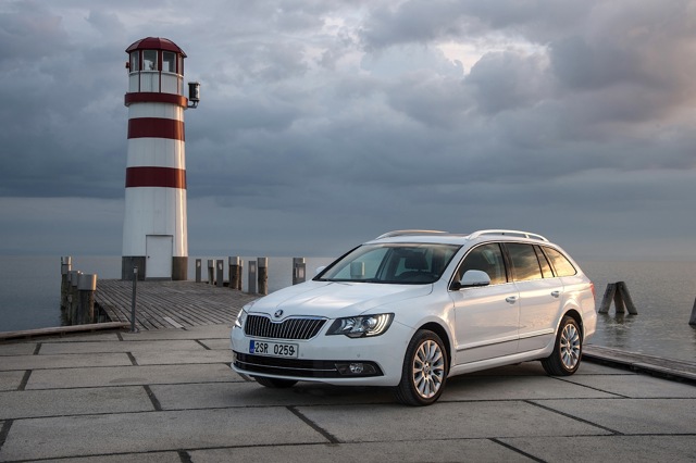 Skoda Superb Combi / Scout photo 46