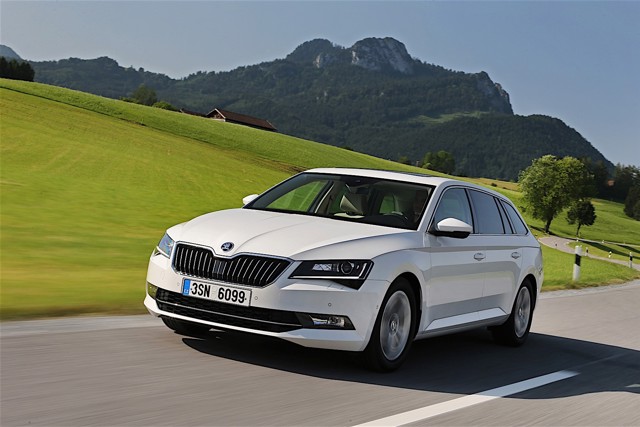 Skoda Superb Combi / Scout photo 4