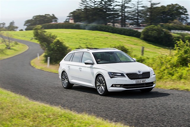 Skoda Superb Combi / Scout photo 5