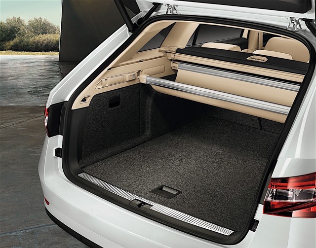 Skoda Superb Combi / Scout photo 54