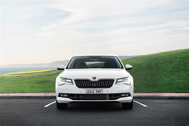 Skoda Superb Combi / Scout photo 17