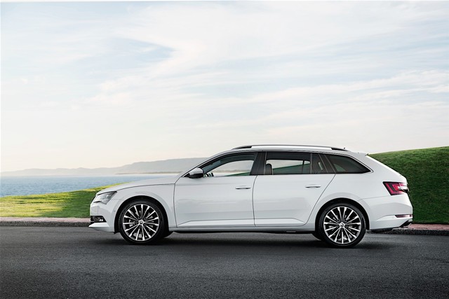 Skoda Superb Combi / Scout photo 18