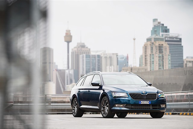 Skoda Superb Combi / Scout photo 22