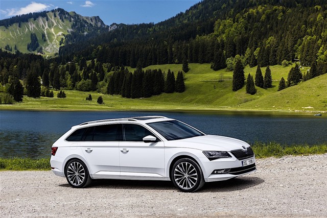 Skoda Superb Combi / Scout photo 26