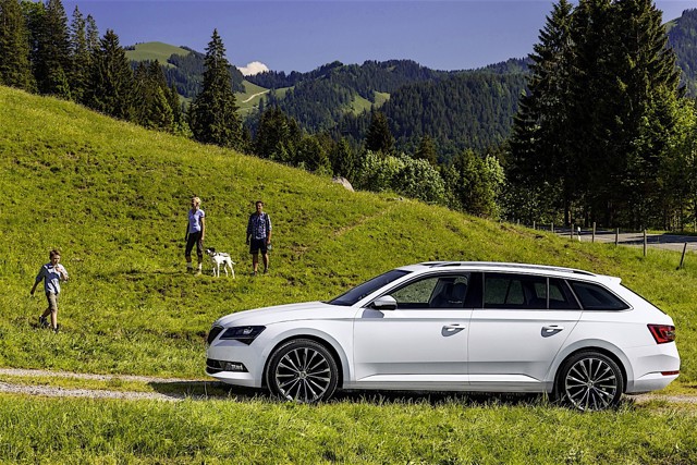 Skoda Superb Combi / Scout photo 29