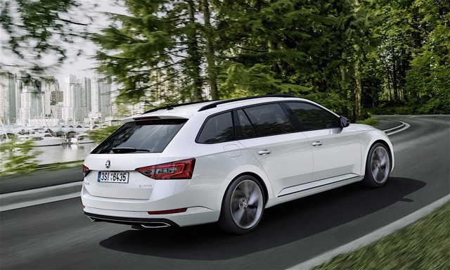 Skoda Superb Combi / Scout photo 35