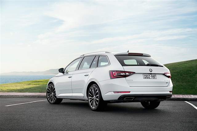Skoda Superb Combi / Scout photo 36