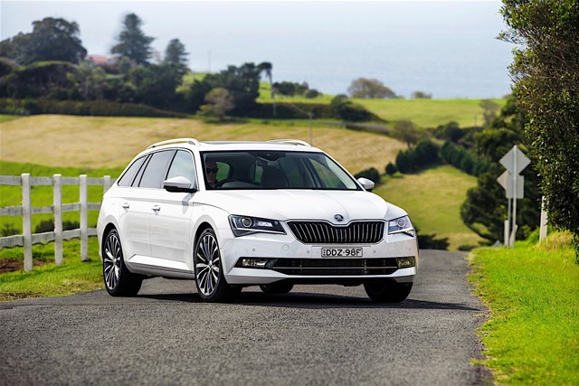 Skoda Superb Combi / Scout photo 37