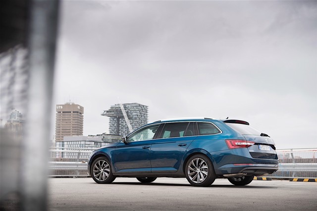 Skoda Superb Combi / Scout photo 48