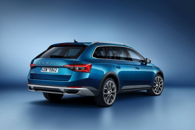 Skoda Superb Combi / Scout photo 5