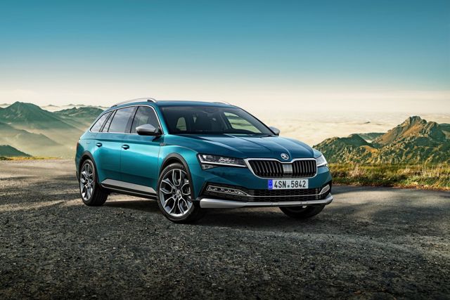 Skoda Superb Combi / Scout photo 8