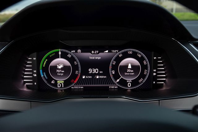 Skoda Superb Combi / Scout photo 53