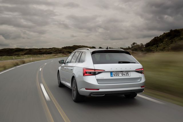 Skoda Superb Combi / Scout photo 19