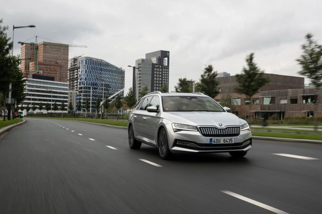Skoda Superb Combi / Scout photo 31