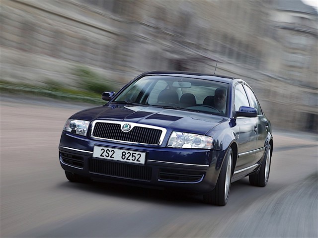 Skoda Superb photo 3