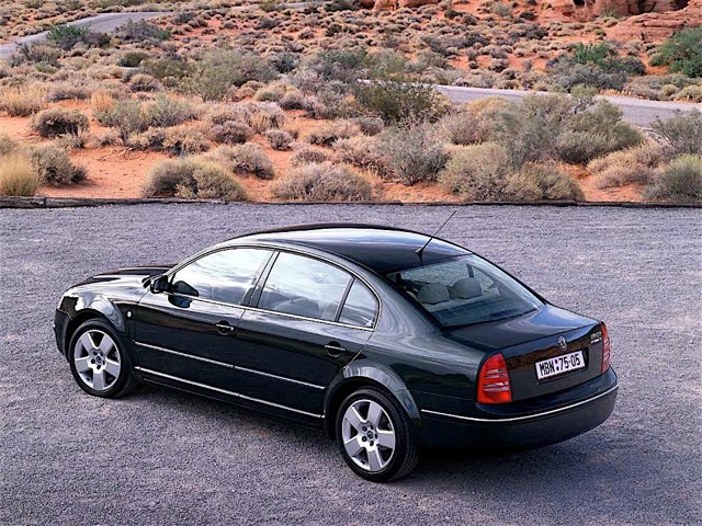 Skoda Superb photo 15