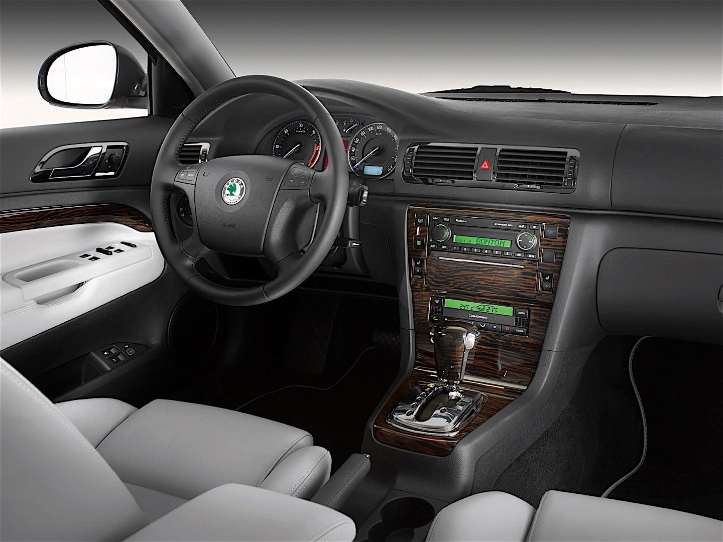 Skoda Superb photo 10