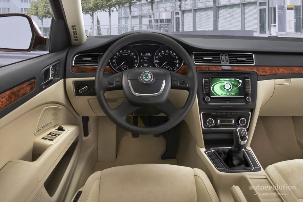 Skoda Superb photo 24