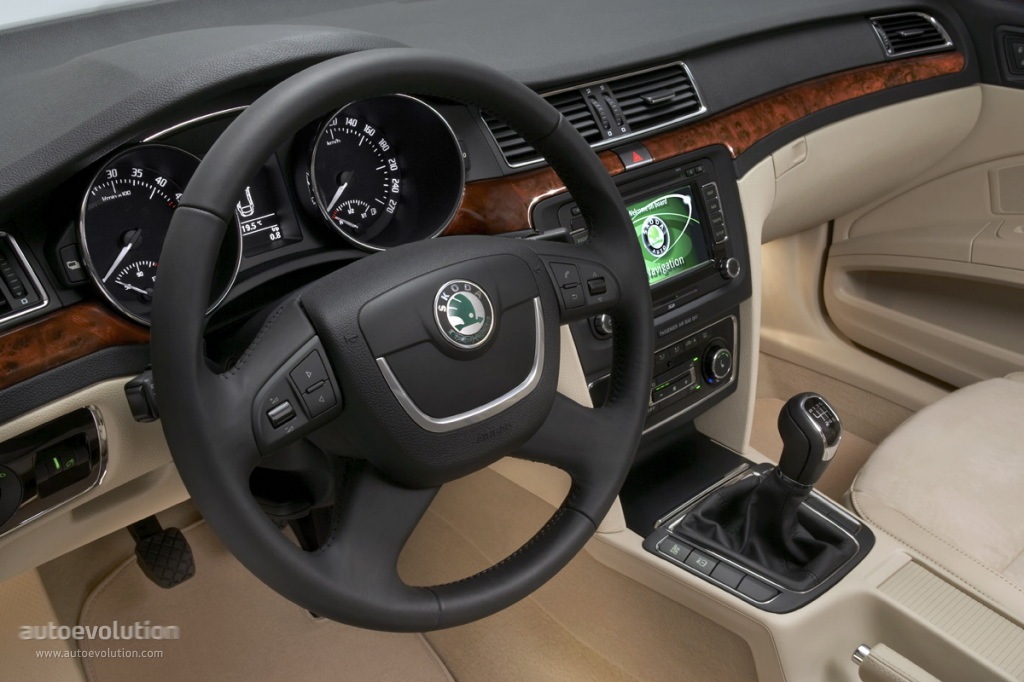 Skoda Superb photo 25