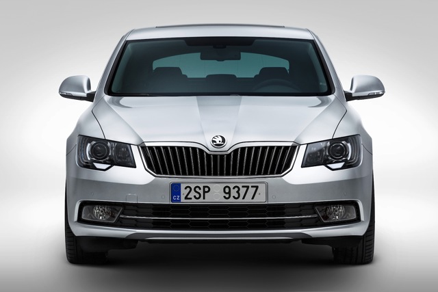 Skoda Superb photo 8