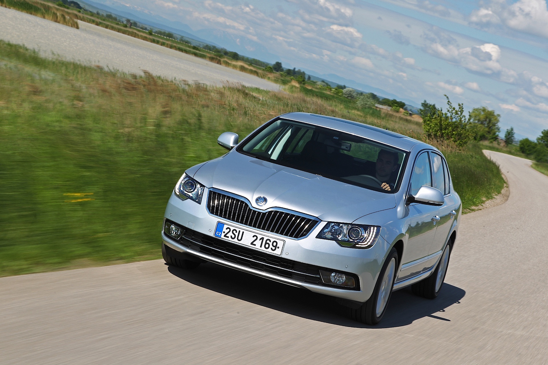 Skoda Superb photo 11