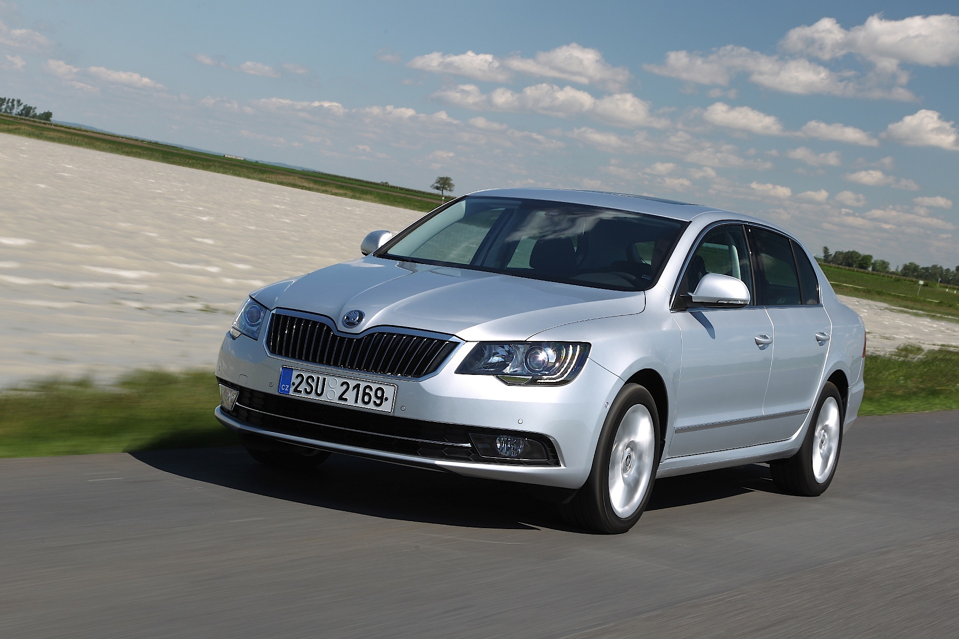 Skoda Superb photo 16
