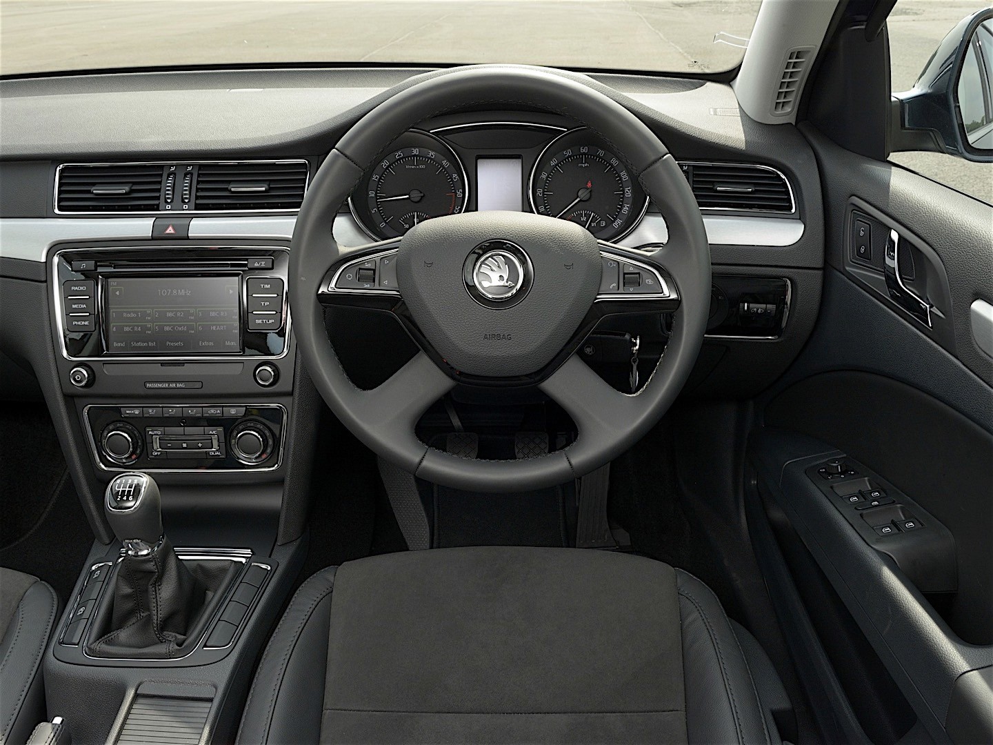 Skoda Superb photo 71