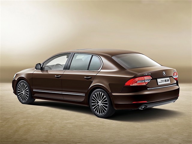 Skoda Superb photo 26