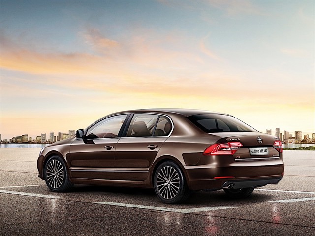 Skoda Superb photo 50