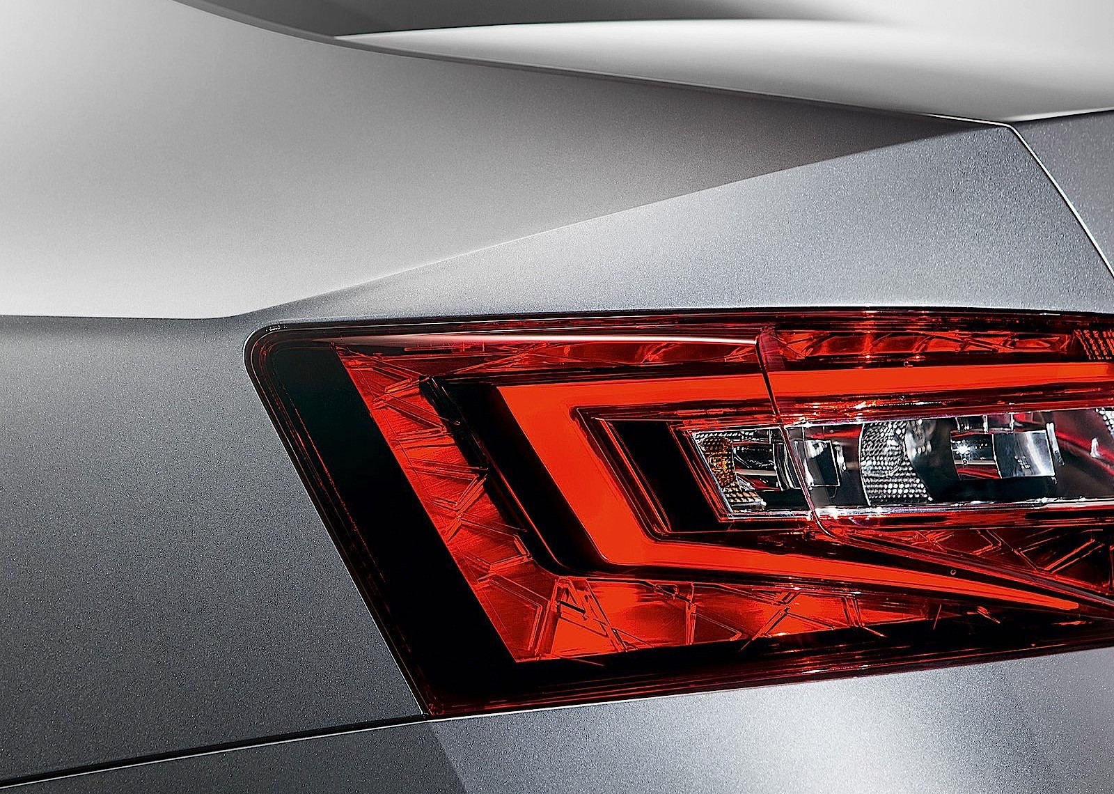 Skoda Superb photo 24