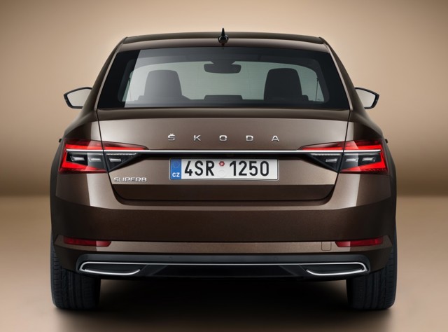 Skoda Superb photo 8