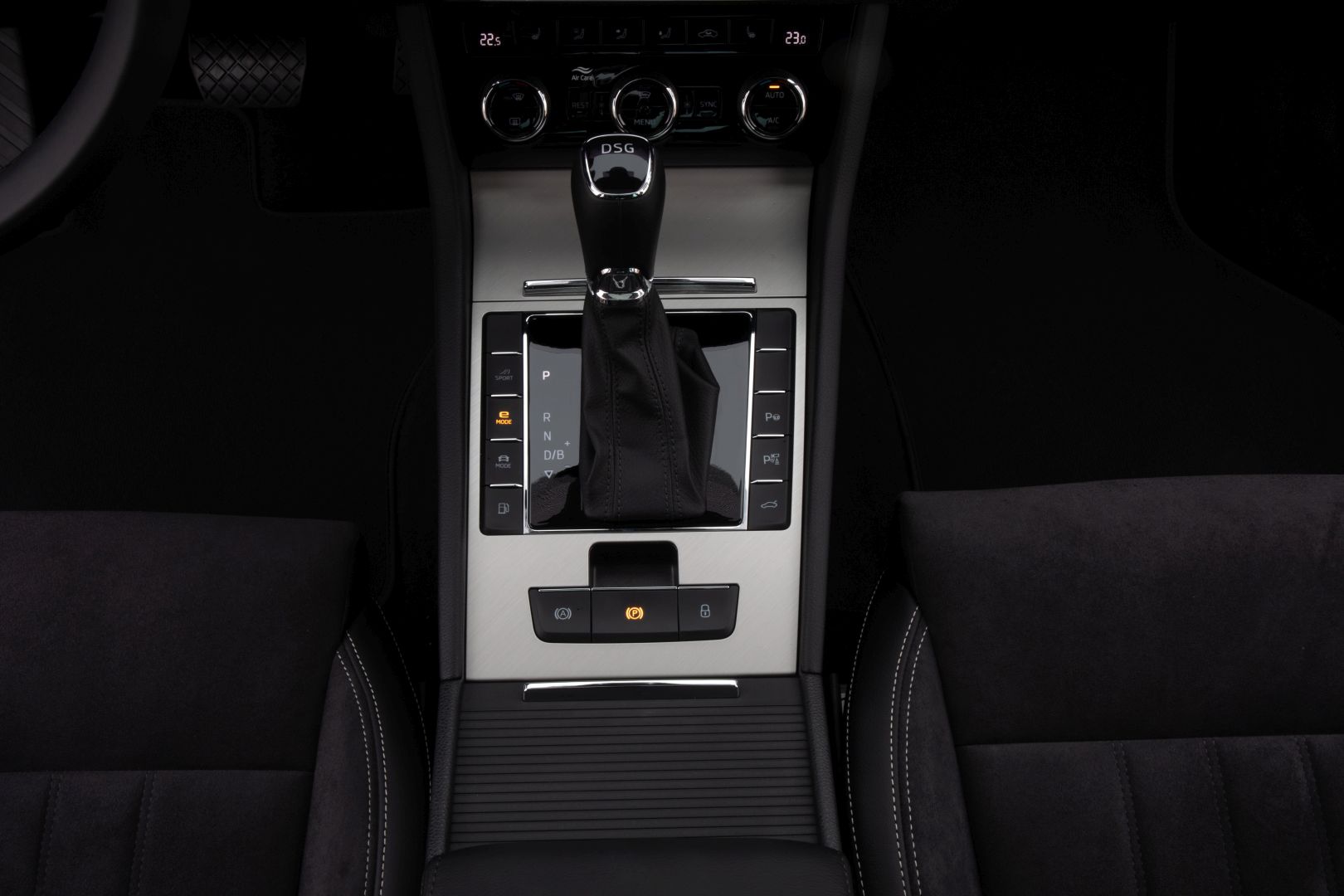 Skoda Superb photo 87