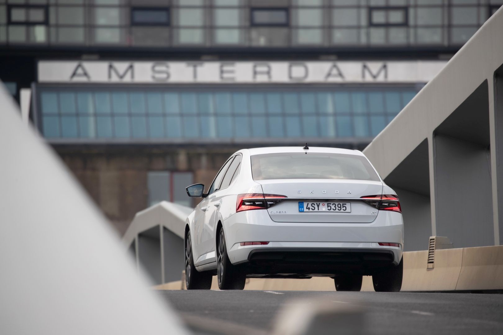 Skoda Superb photo 37