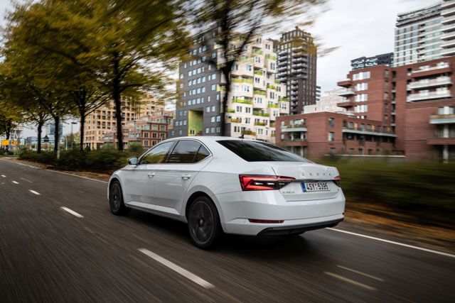 Skoda Superb photo 43