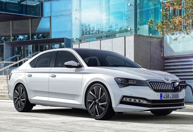 Skoda Superb photo 1