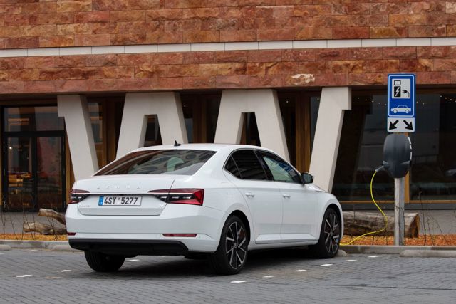 Skoda Superb photo 57