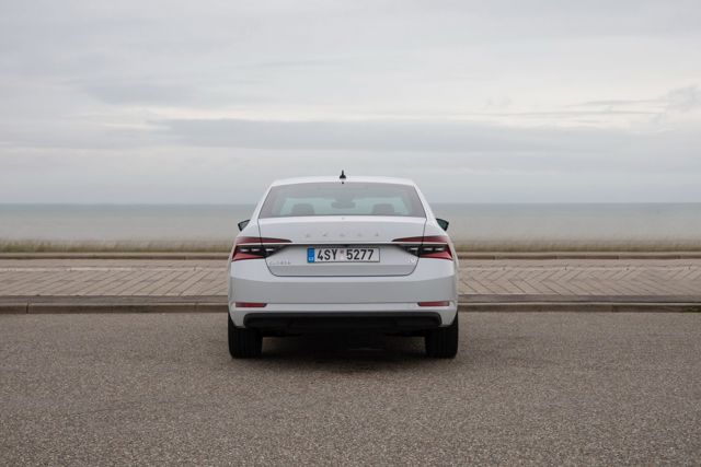 Skoda Superb photo 64