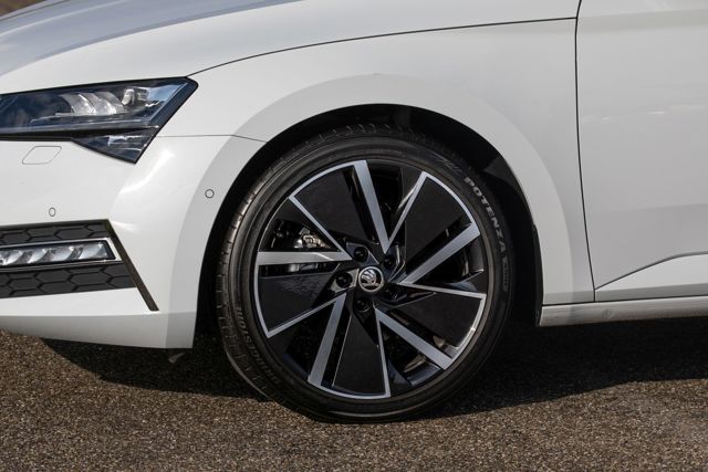 Skoda Superb photo 75