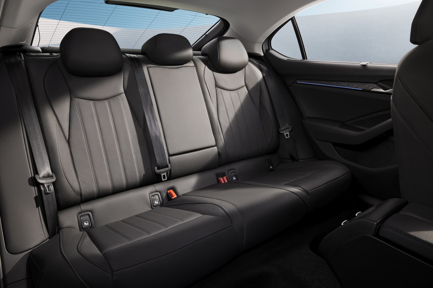 Skoda Superb photo 14